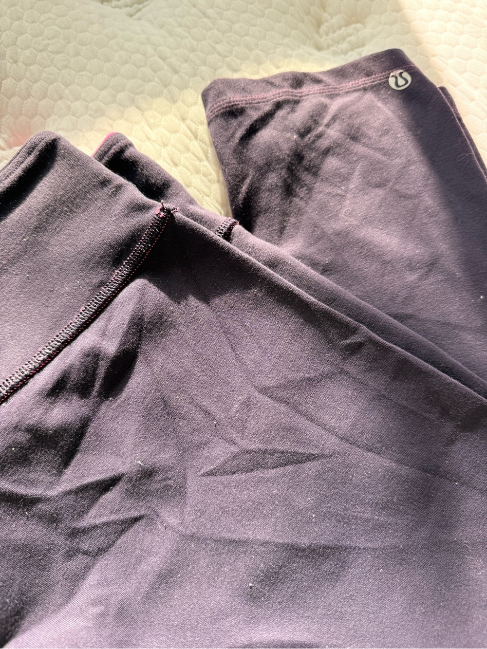 lululemon athletica purple and pink reversible Leggings - Picture 3 of 6